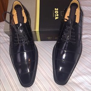 Men’s shoes